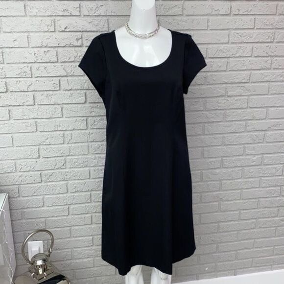 Isaac Mizrahi Women Short Sleeve Black Sheath Dress Size 10 - Picture 1 of 9